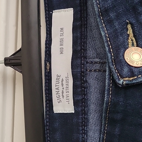 Signature By Levi Strauss Mid Rise Slim Jeans - Picture 5 of 14